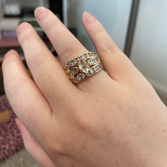 Women’s Gold 3 Layer Ring - Picture 4 of 4